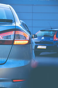 black Citroen C3 in front of grey car thumbnail