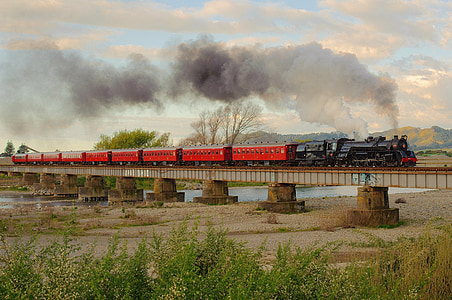 black and red classic train thumbnail