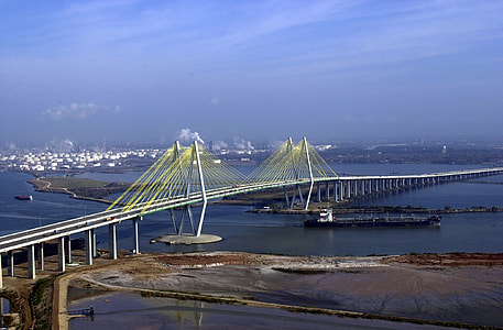 top view photography of bridge thumbnail