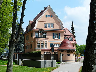 brown and beige painted house thumbnail