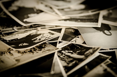 grayscale photo of pictures thumbnail