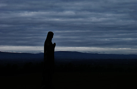 silhouette of human statue thumbnail
