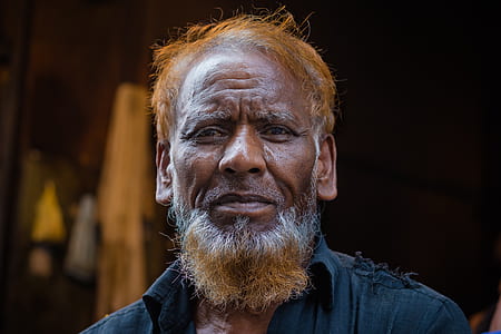 shallow focus photography of man thumbnail