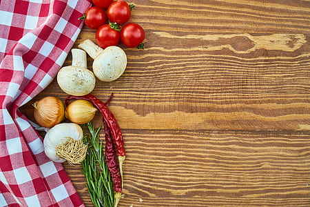 garlic, onion, and tomatoes thumbnail