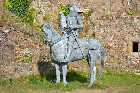Sir Hugh Calveley, Sculpture thumbnail
