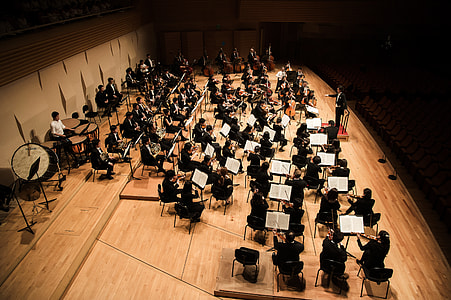 stage and musicians thumbnail