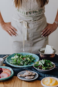 Preparing a yummy and healthy meal thumbnail