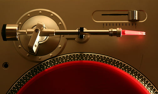 gray vinyl player close-up photography thumbnail