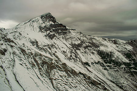 snow covered mountain thumbnail