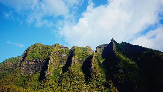 mountain during daytime thumbnail