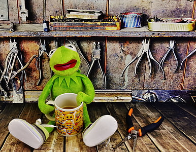 Kermit the frog toy thumbnail