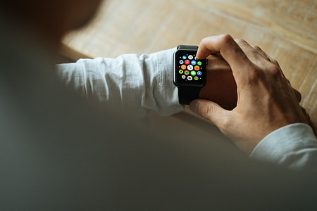 space grey Apple Watch thumbnail