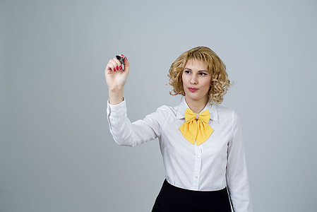 woman holding black marker pen thumbnail