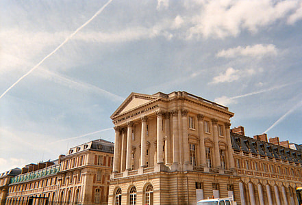  Château de Versailles (Pavillon Dufour) in the spring of 2006 in France thumbnail