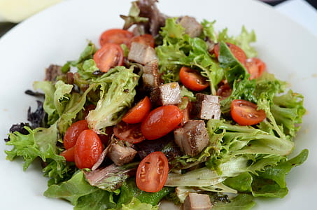 Close-up Photography of Salad thumbnail
