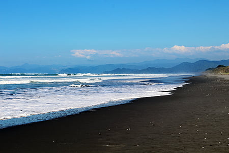 body of water and land formation thumbnail