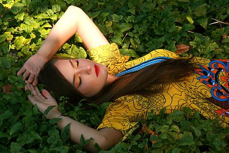 woman wearing yellow sarii dress thumbnail