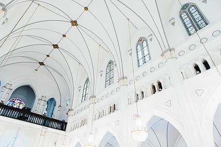 hallway on dome building thumbnail