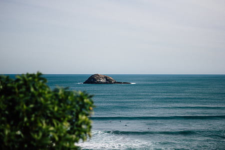view of small island thumbnail