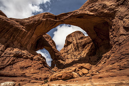 brown rock formations thumbnail