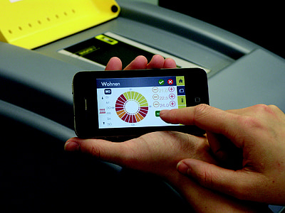 person using Wohnen mobile application thumbnail