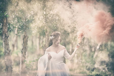 woman wearing white sweetheart-neckline wedding gown thumbnail