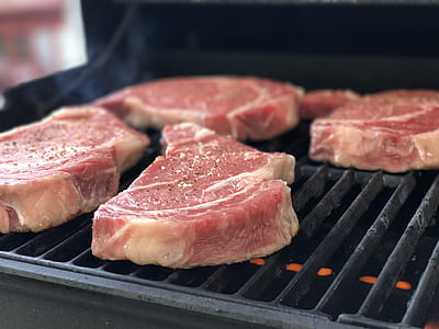raw meat on grill thumbnail