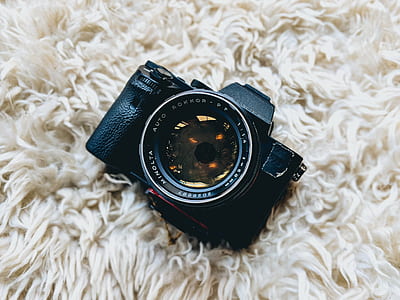 photo of black MILC camera thumbnail