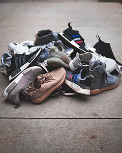 assorted-color sneaker lot thumbnail