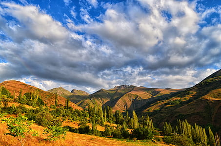 landscape photo of mountains thumbnail