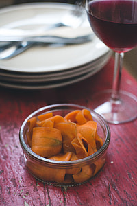 Homemade carrot carpaccio thumbnail