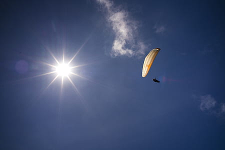 yellow paragliding on air thumbnail