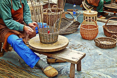 person woving basket thumbnail