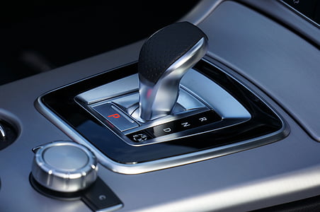 black and gray vehicle gear shift lever on Neutral gear thumbnail