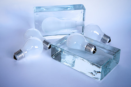 four light bulbs thumbnail