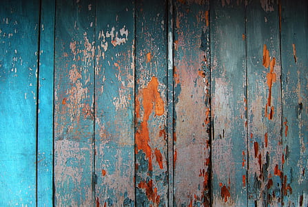 green and gray wooden board thumbnail