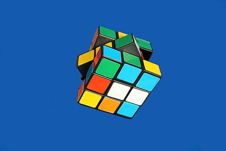 3 X 3 Rubik's cube wallpaper thumbnail