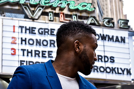 photo of man wearing blue suit thumbnail