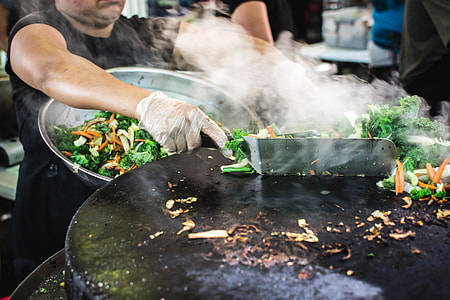 Grilling vegetables for tacos thumbnail