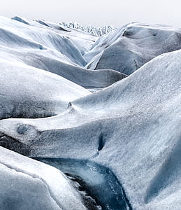 landscape photography of gray mountains thumbnail