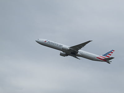 photo of American airplane thumbnail