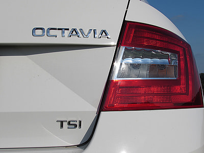 white Skoda Octavia TSi at daytime thumbnail