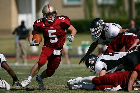 man playing football thumbnail