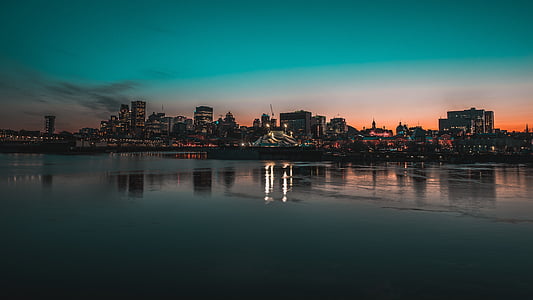 silhouette of cityscape thumbnail