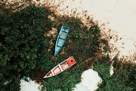 Red And Blue Boats thumbnail