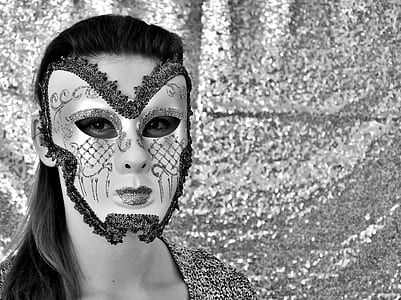 woman wearing mask thumbnail