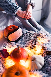Halloween in Bed thumbnail