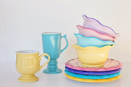 assorted-color dinnerware set thumbnail