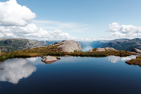 mountain and sea thumbnail