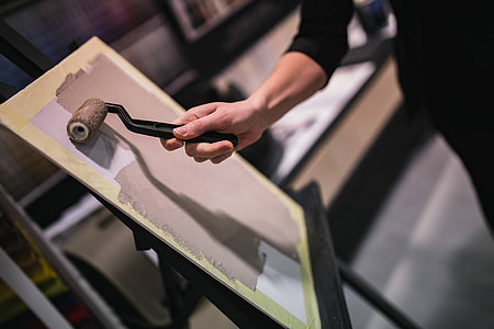 People painting on canvas thumbnail